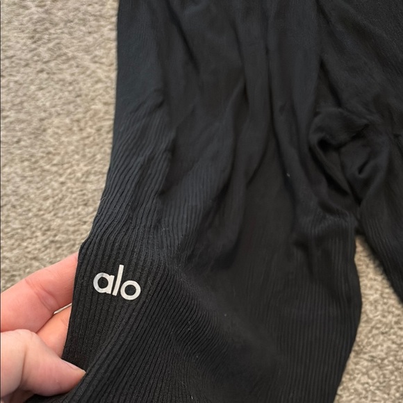 Alo Yoga Black Ribbed Pants - Picture 4 of 6